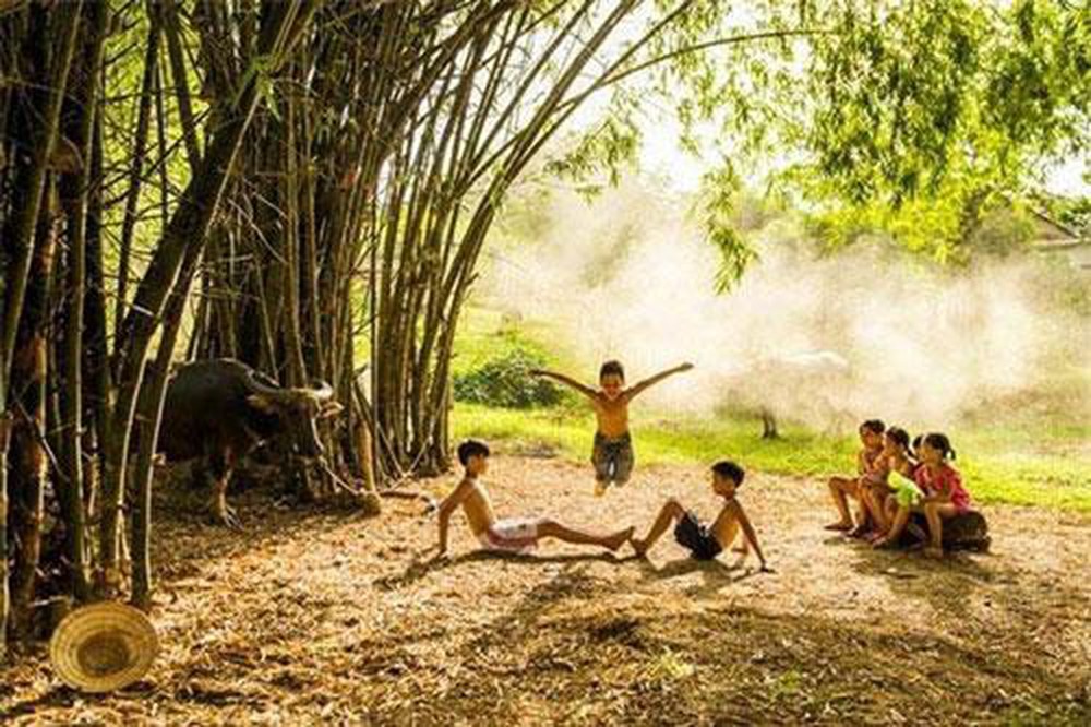 Khách trú và những bản tình ca về đất